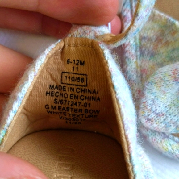 NEW old navy pastel multi knit bow sandals with velcro closure 6-12 months baby - Picture 6 of 6